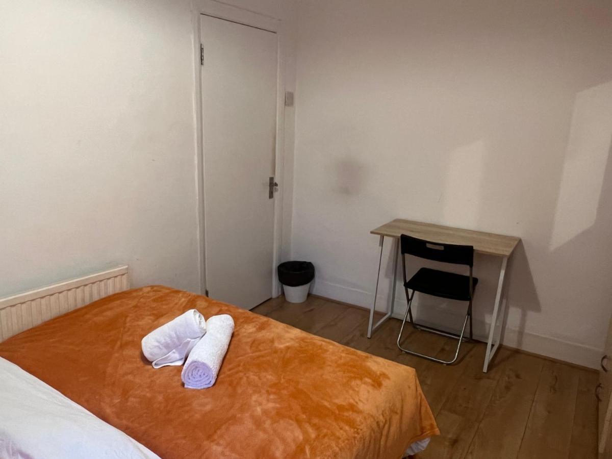 Central Stratford Cozy Double Room London Ngoại thất bức ảnh