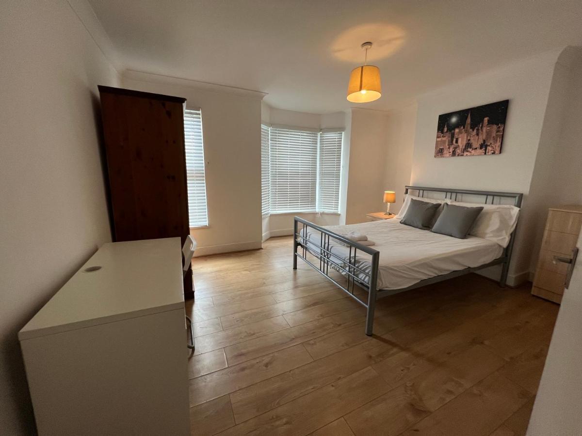 Central Stratford Cozy Double Room London Ngoại thất bức ảnh